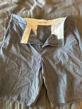 Old Navy Men's Gray Chino Shorts